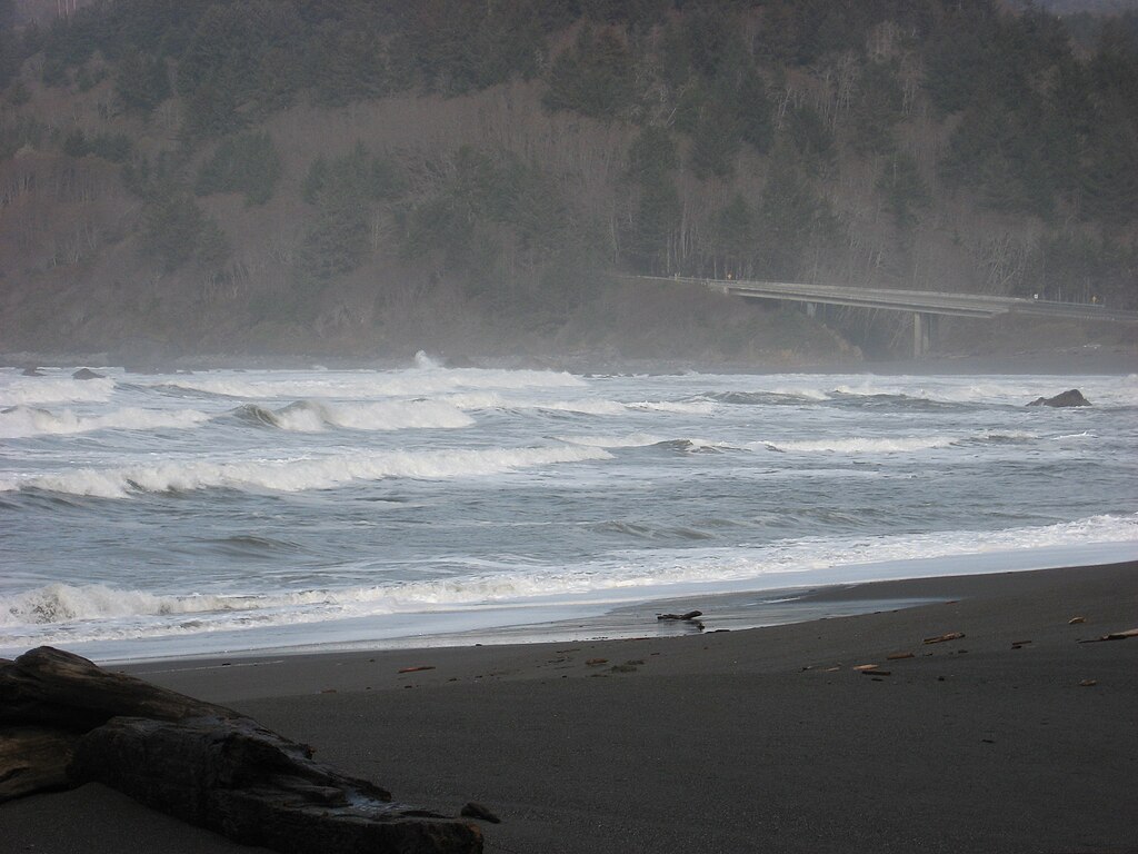 Del Norte Coast Redwoods State Park, California, byTom Sayles, CC BY-SA 2.0 Del Norte Coast Redwoods State Park, California